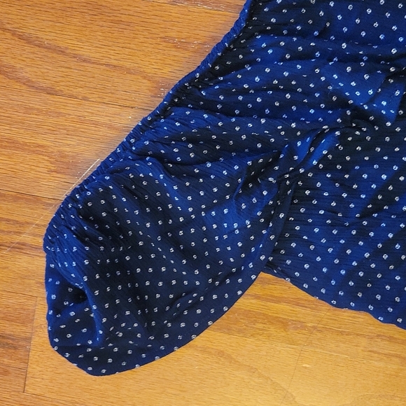 American Eagle top Size Small - Picture 2 of 5